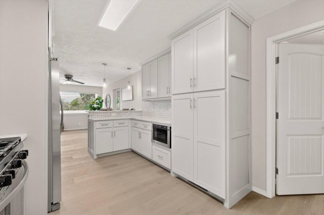 1305 Evelyn Court NE, Albuquerque, NM 87112