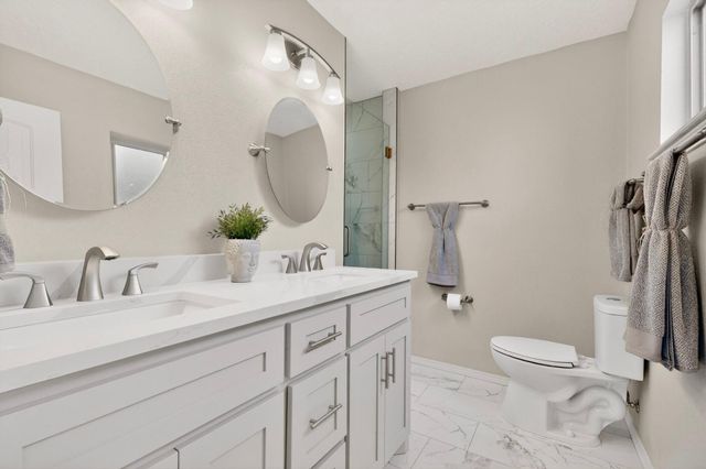 1305 Evelyn Court NE, Albuquerque, NM 87112