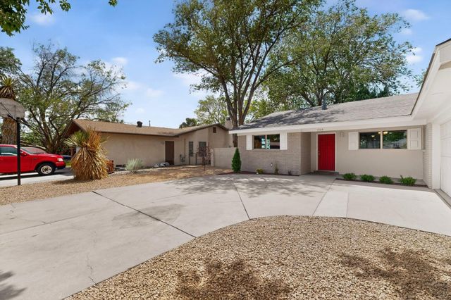 1305 Evelyn Court NE, Albuquerque, NM 87112