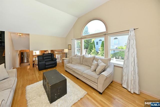 142 Geiger Drive, River Vale, NJ 07675