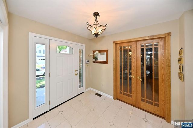 142 Geiger Drive, River Vale, NJ 07675