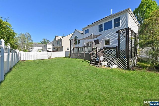 142 Geiger Drive, River Vale, NJ 07675