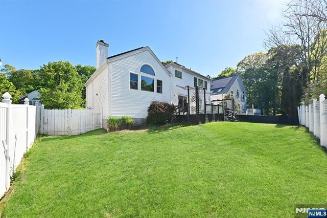 142 Geiger Drive, River Vale, NJ 07675