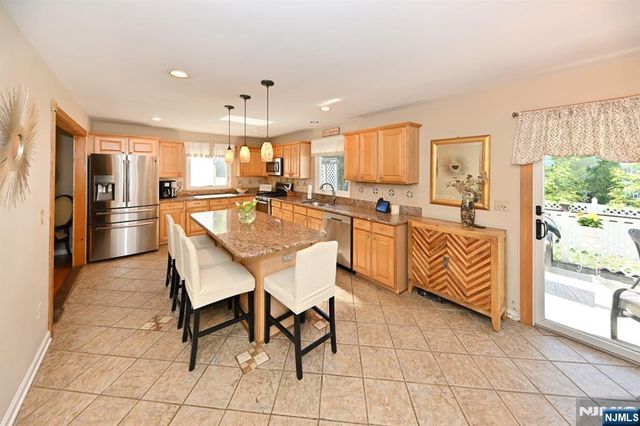 142 Geiger Drive, River Vale, NJ 07675