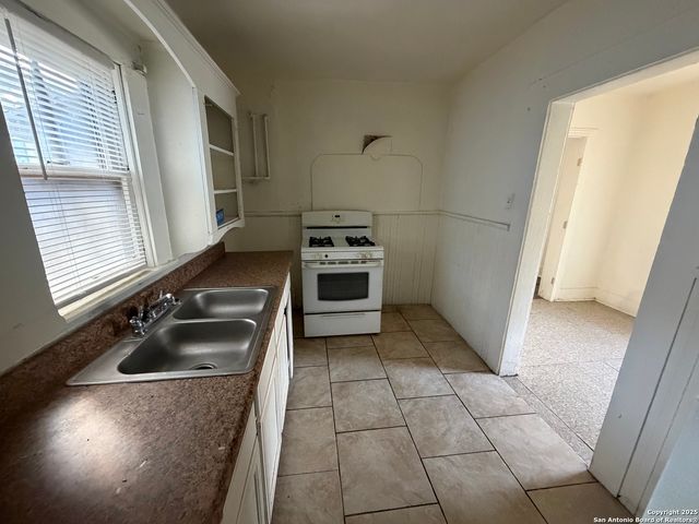 121 Boston, San Antonio, TX 78202