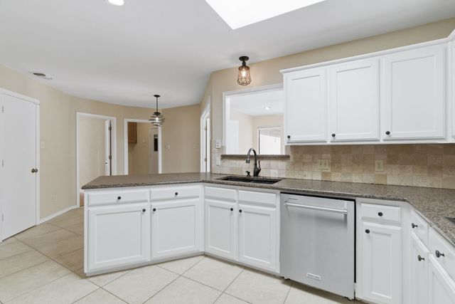 4914 Spring Creek Road, Arlington, TX 76017