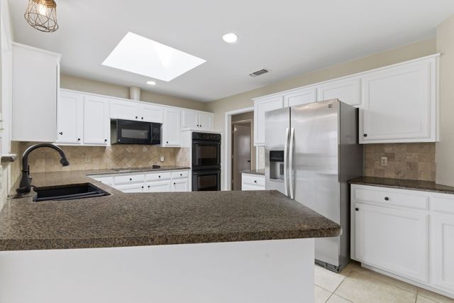 4914 Spring Creek Road, Arlington, TX 76017