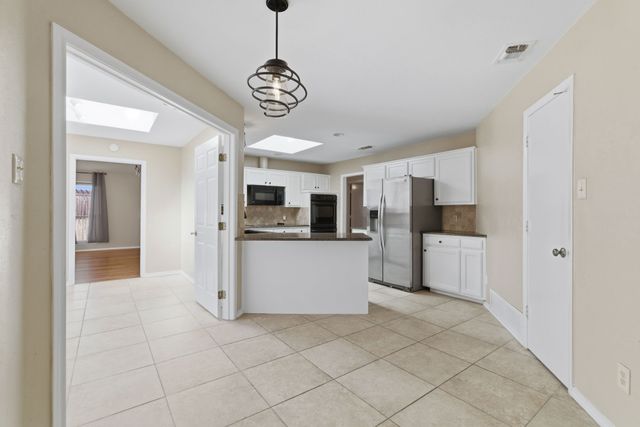 4914 Spring Creek Road, Arlington, TX 76017