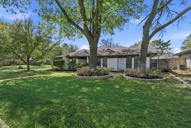 4914 Spring Creek Road, Arlington, TX 76017