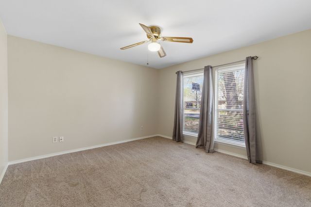 4914 Spring Creek Road, Arlington, TX 76017