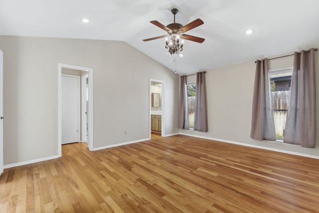 4914 Spring Creek Road, Arlington, TX 76017