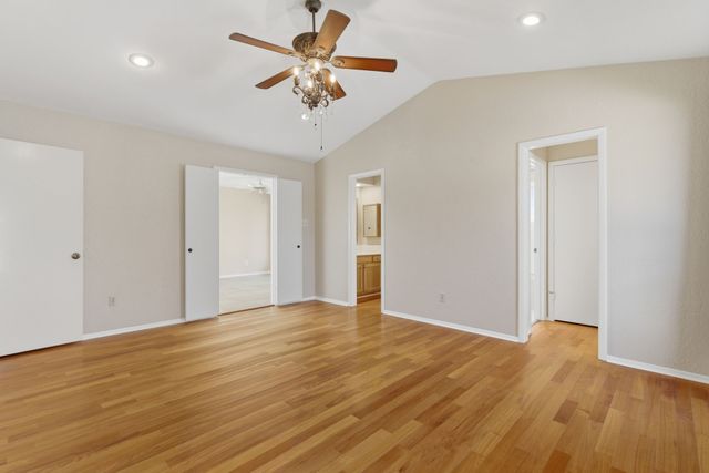 4914 Spring Creek Road, Arlington, TX 76017