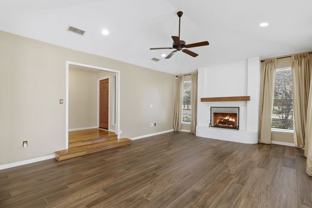 4914 Spring Creek Road, Arlington, TX 76017