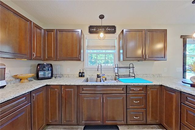 4750 Otter Creek Circle, Blackshear, GA 31516