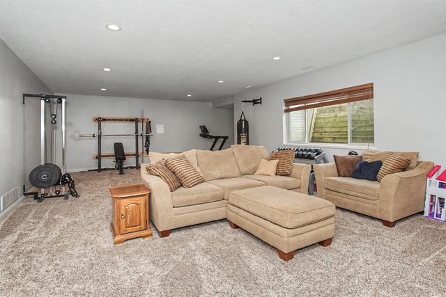3305 Sedwick Street, Ames, IA 50010