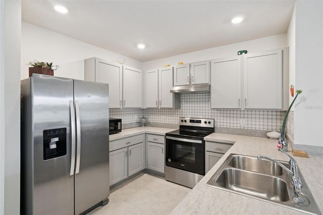 916 AUGUST SKY DRIVE, Deltona, FL 32738