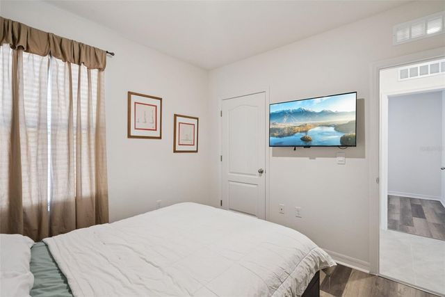 916 AUGUST SKY DRIVE, Deltona, FL 32738