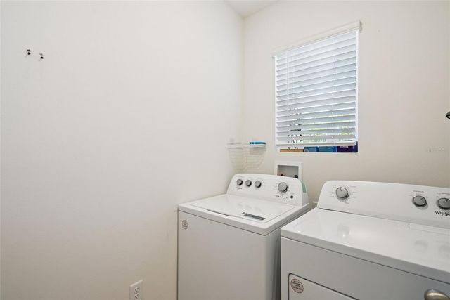 916 AUGUST SKY DRIVE, Deltona, FL 32738