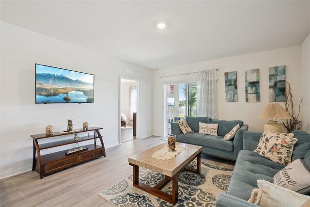 916 AUGUST SKY DRIVE, Deltona, FL 32738