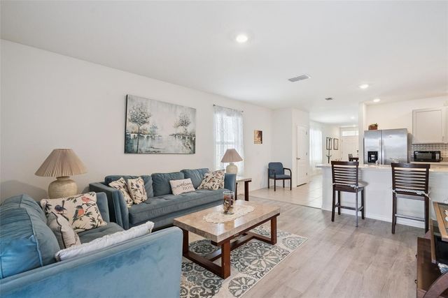 916 AUGUST SKY DRIVE, Deltona, FL 32738