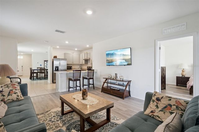 916 AUGUST SKY DRIVE, Deltona, FL 32738