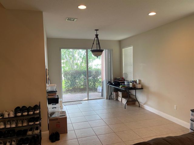 9828 Stover Way, Wellington, FL 33414