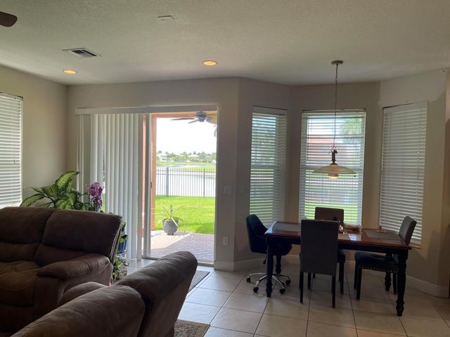 9828 Stover Way, Wellington, FL 33414