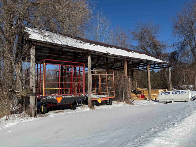 85 Elm Hill Drive, Clarendon, VT 05759