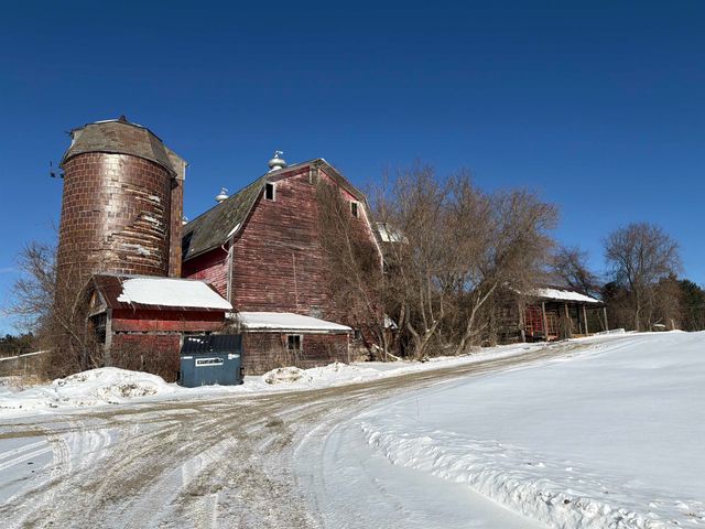 85 Elm Hill Drive, Clarendon, VT 05759