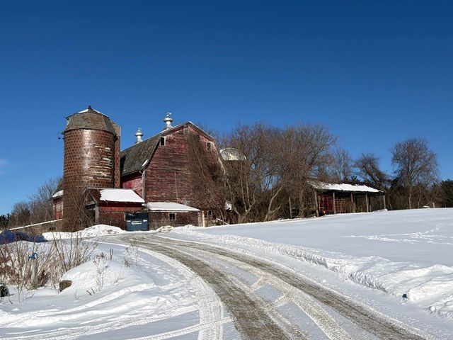 85 Elm Hill Drive, Clarendon, VT 05759