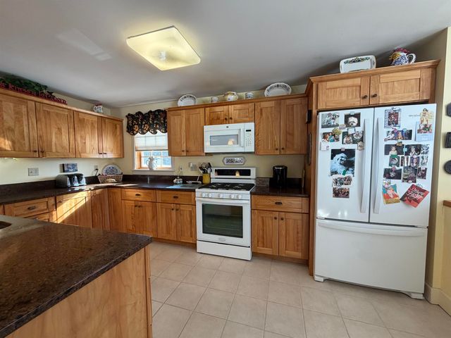 85 Elm Hill Drive, Clarendon, VT 05759