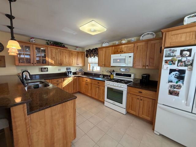 85 Elm Hill Drive, Clarendon, VT 05759