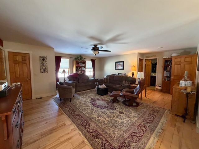 85 Elm Hill Drive, Clarendon, VT 05759