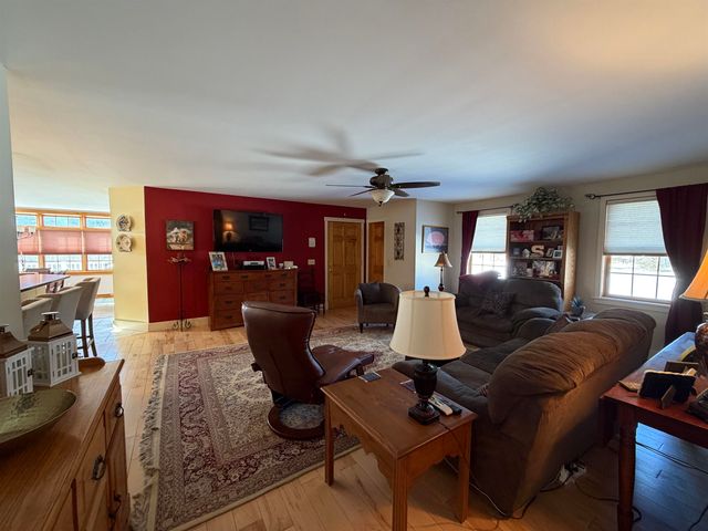 85 Elm Hill Drive, Clarendon, VT 05759