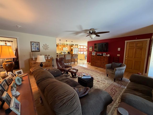 85 Elm Hill Drive, Clarendon, VT 05759