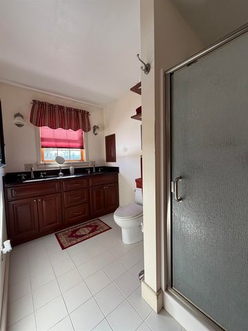 85 Elm Hill Drive, Clarendon, VT 05759