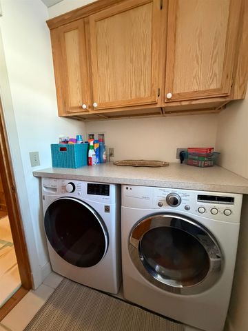 85 Elm Hill Drive, Clarendon, VT 05759