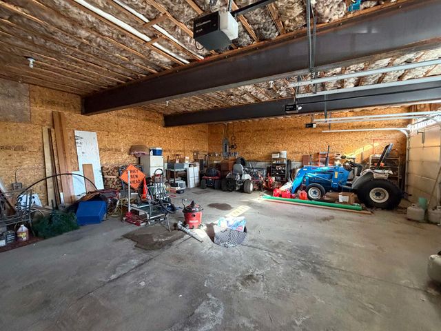 85 Elm Hill Drive, Clarendon, VT 05759