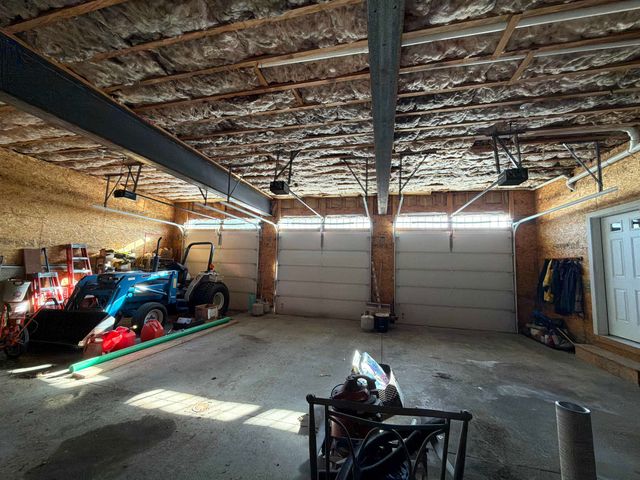 85 Elm Hill Drive, Clarendon, VT 05759