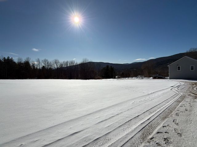 85 Elm Hill Drive, Clarendon, VT 05759