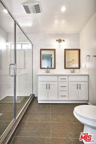 826 S Park View Street 3, Los Angeles, CA 90057