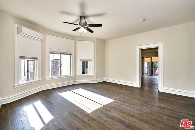 826 S Park View Street 3, Los Angeles, CA 90057