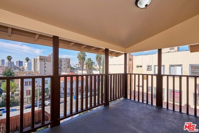 826 S Park View Street 3, Los Angeles, CA 90057