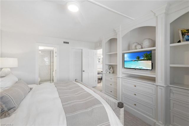 2600 Gulf Shore BLVD N 54, Naples, FL 34103