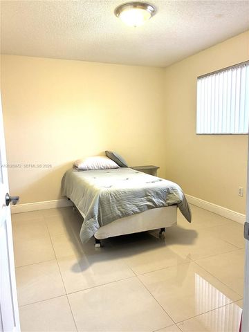 7451 NW 16th St 403, Plantation, FL 33313