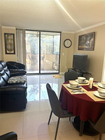 7451 NW 16th St 403, Plantation, FL 33313