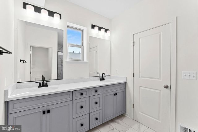 19712 MISTY MOSS SQ, Ashburn, VA 20147