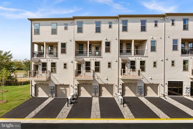 19712 MISTY MOSS SQ, Ashburn, VA 20147