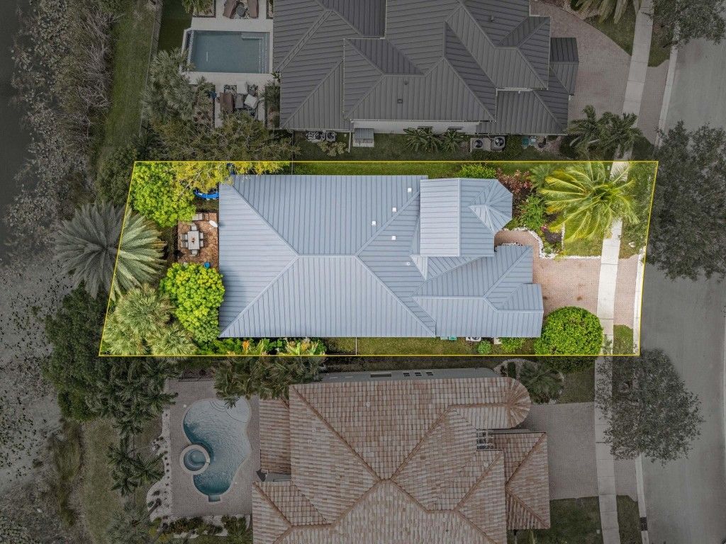 Image 17 of property listing at 8264 NW 107th Terrace, Parkland, FL 33076