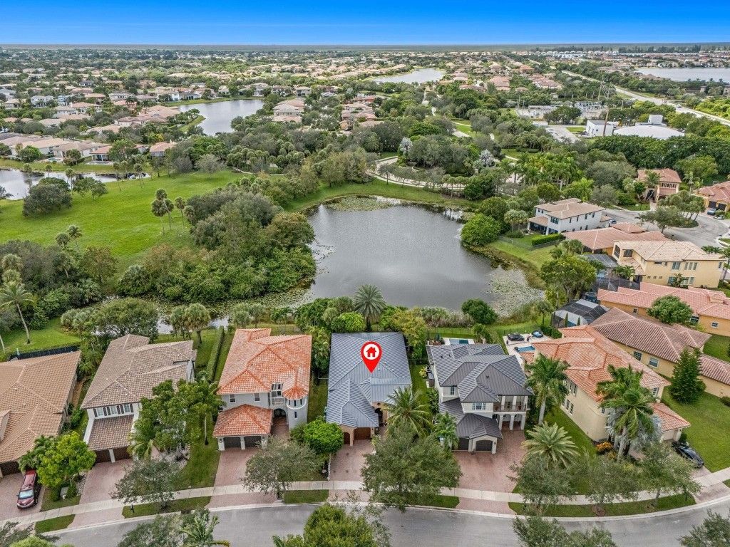 Image 19 of property listing at 8264 NW 107th Terrace, Parkland, FL 33076